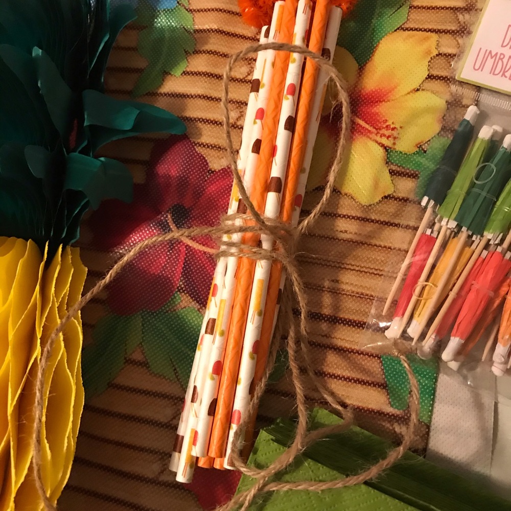 Luau party starter kit